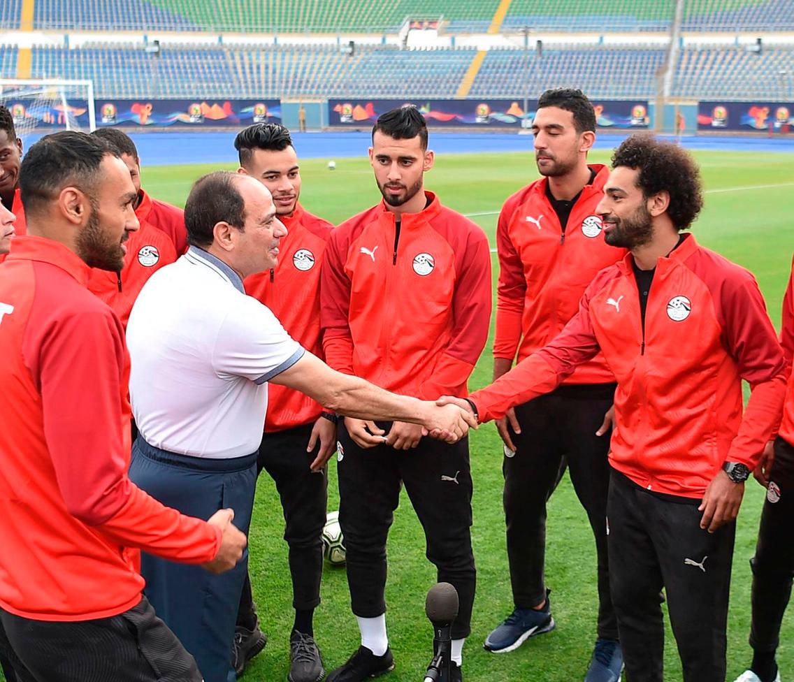 Perezida Sisi yasuye kandi Les Pharaohs ku kibuga