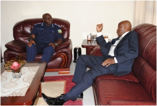 Abayobozi ba polisi mu bihugu byombi