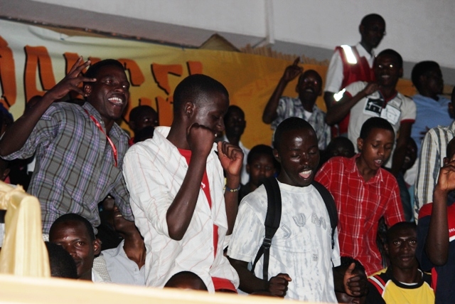 Hari abatihanganiraga kwicara ubwo habaga harimo indirimbo bakunda bagahaguruka bakabyina