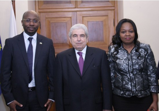 Perezida wa Repubulika ya Chypre Demetris Christofias yakira Ambasaderi Masozera na Madamu we
