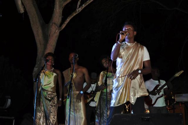 Chrisping Ngabirama, amenyerewe cyane mu bitaramo bya LIVE