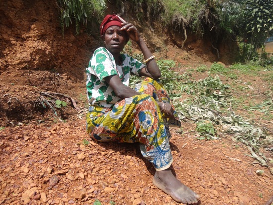 Aha yari yicaye mu mbuga