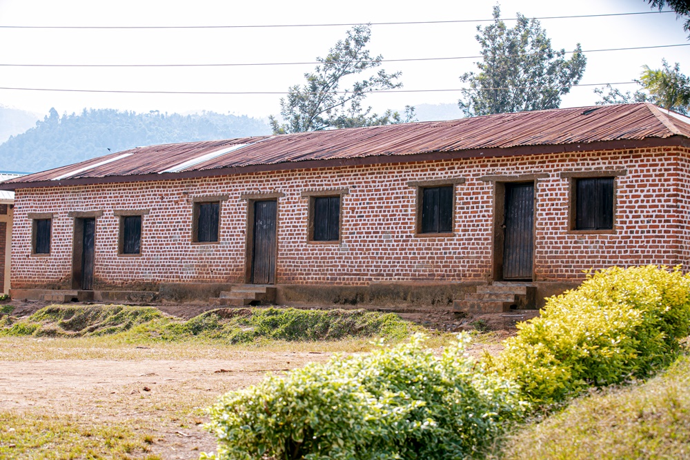 Ishuri rya mbere ribanza ryubatswe i Nyakabwende mu Karere ka Rusizi