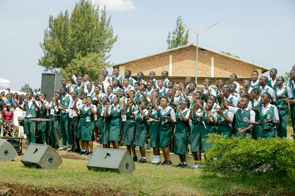 Abaririmbyi ba GS Gihundwe bahawe umwanya muri ibi birori