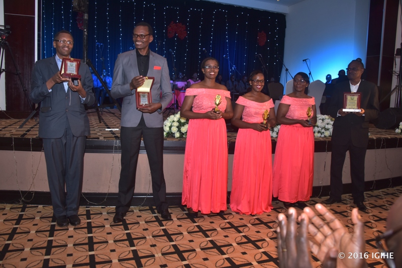 Abahembwe ni abatangiranye n'iyi korali mu 2006