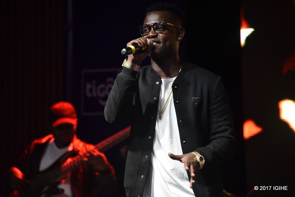Bruce Melody ukunzwe na benshi mu ndirimbo z'urukundo ni we wabimburiye abandi