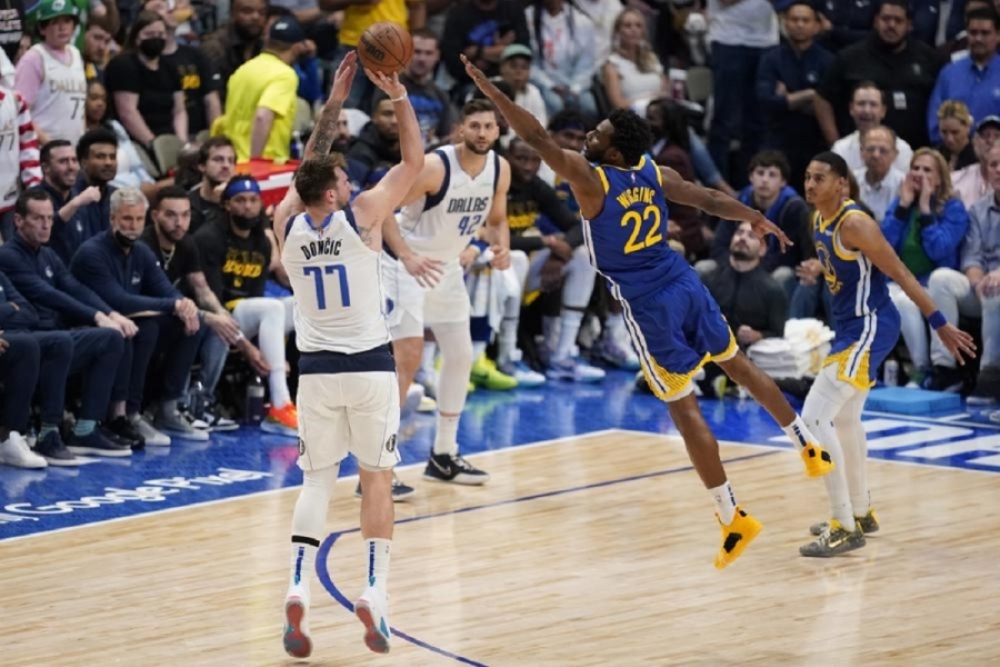 Mu duce dutatu twa mbere nta jambo ikipa ya Golden State Warriors yari ifite imbere ya Dallas