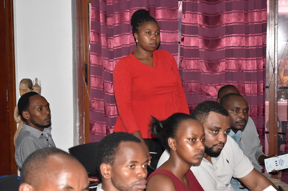 Aba bakozi bagize umwanya wo kubaza ibibazo