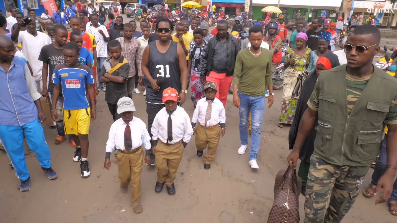 Aba basaza aho banyuze baba bashagawe na benshi kubera uburyo bamaze kumenyekana
