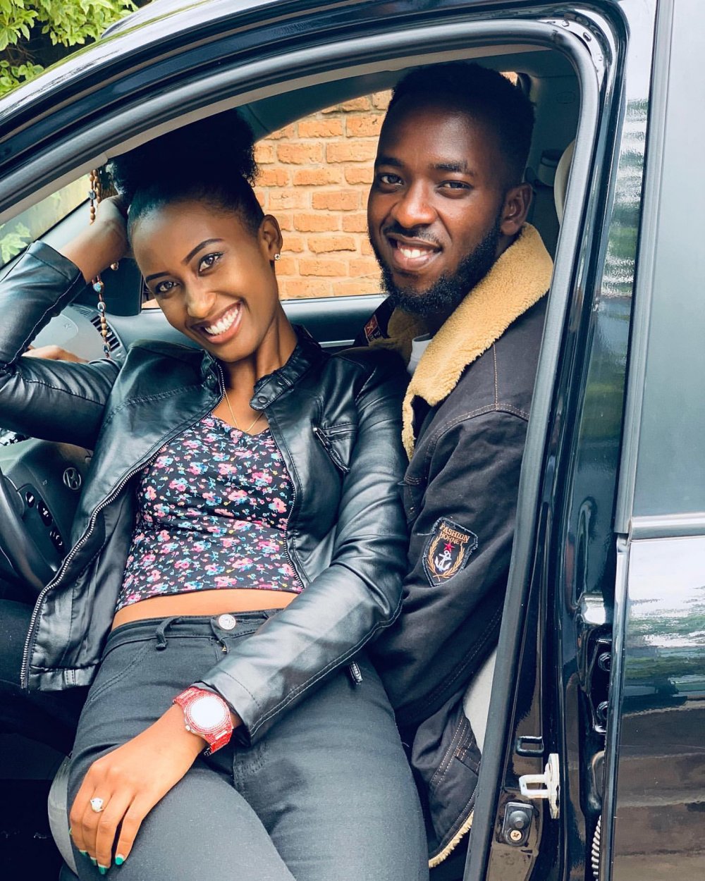 Muyango na Kimenyi bamaze iminsi basangira akabisi n'agahiye