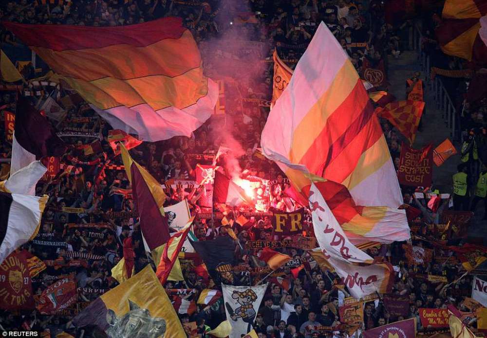 Abafana ba AS Roma bari bacanye umuriro bafana bikomeye