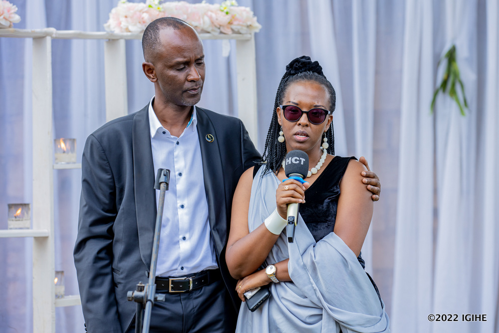 Abafite ababo biciwe muri uru rugo bashavuzwa n'uko babashyinguye badafite imitwe