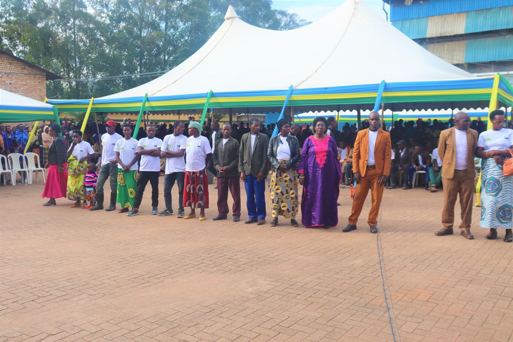 Abahinzi b'icyayi bagikoreye neza bahawe ishimwe