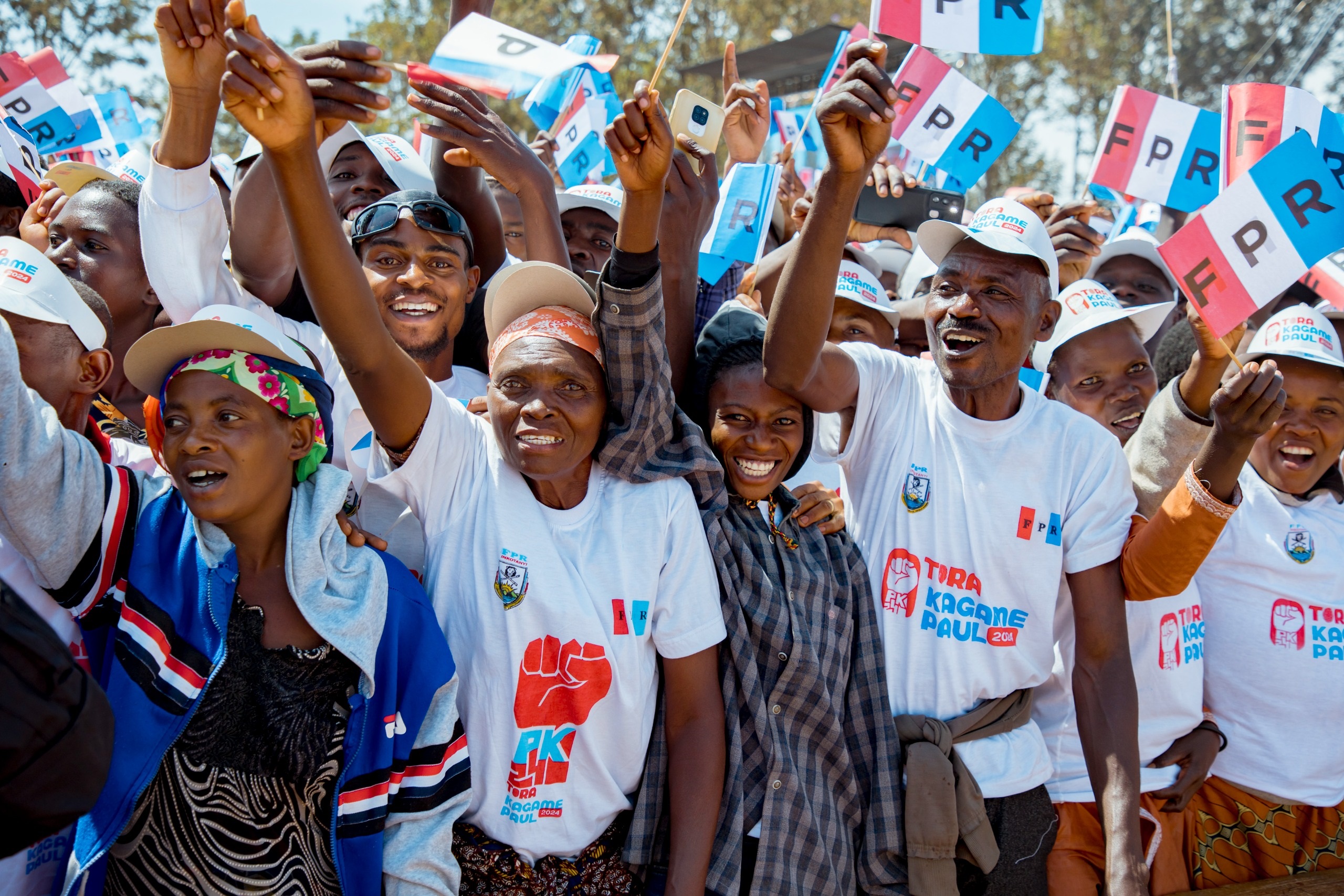 Abakecuru, abasaza n'urubyiruko bahamije ko bazatora Paul Kagame
