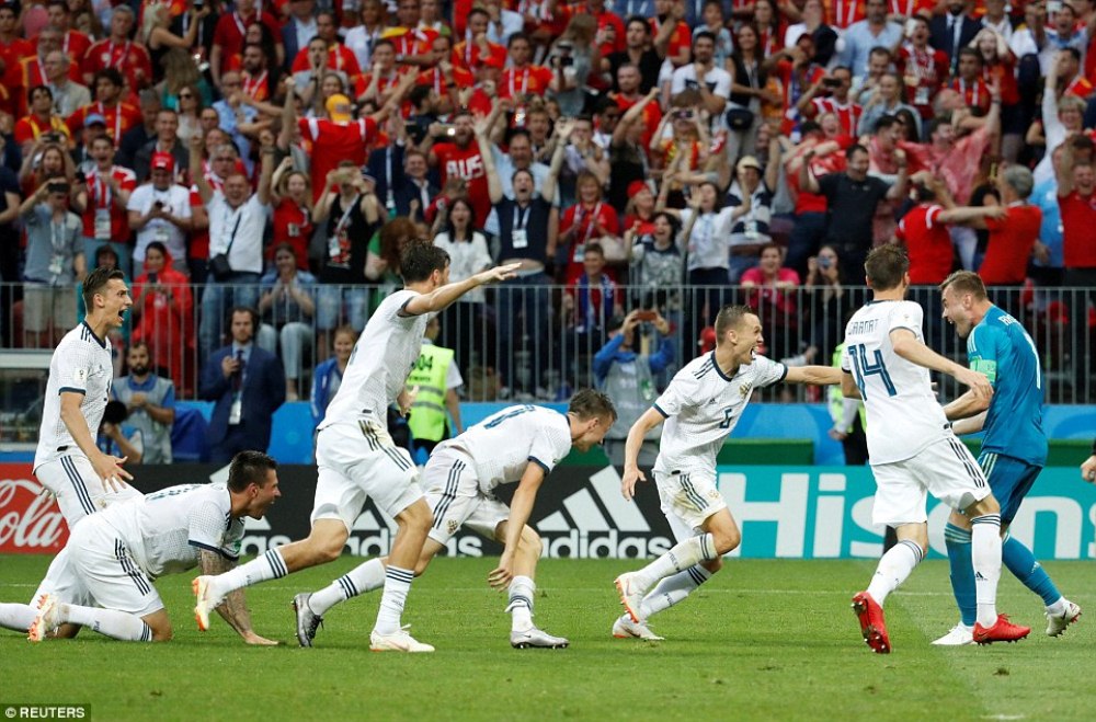 Abakinnyi b'u Burusiya mu byishimo nyuma yo gusezerera Espagne
