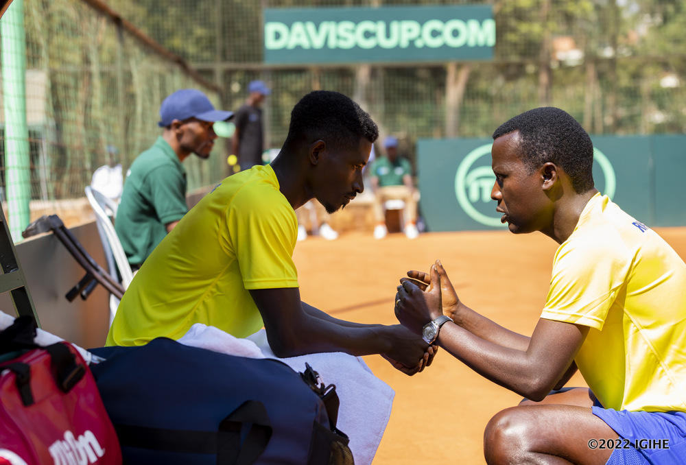 Abakinnyi b'u Rwanda bajya inama