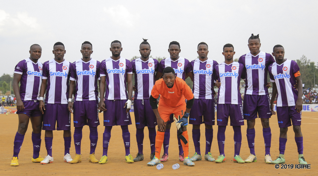 Abakinnyi babanjemo ku ruhande rw'ikipe ya Sunrise FC