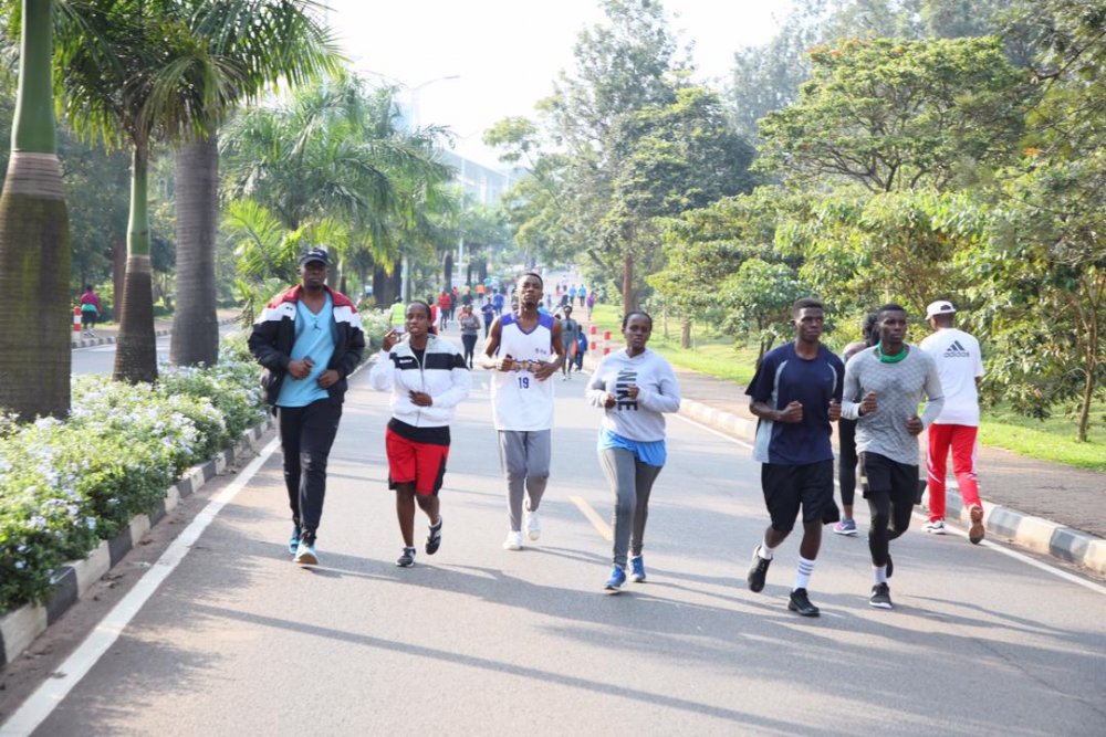 Abakora Siporo yo hanze bagomba kujya bitwaza imiti isukura intoki yica udukoko
