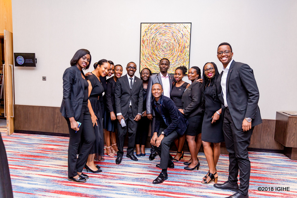 Abakozi b'Ishami rishinzwe imenyekanishabikorwa muri Kigali Marriott hotel
