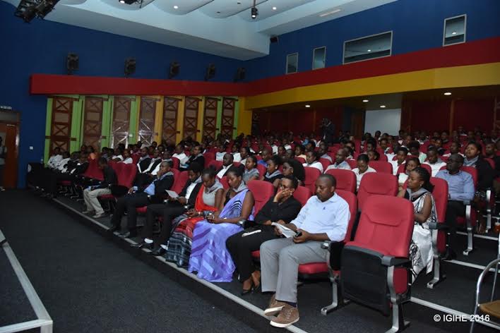Abakozi ba RSSB n'imiryango yabuze ababo mu gikorwa cyo kwibuka