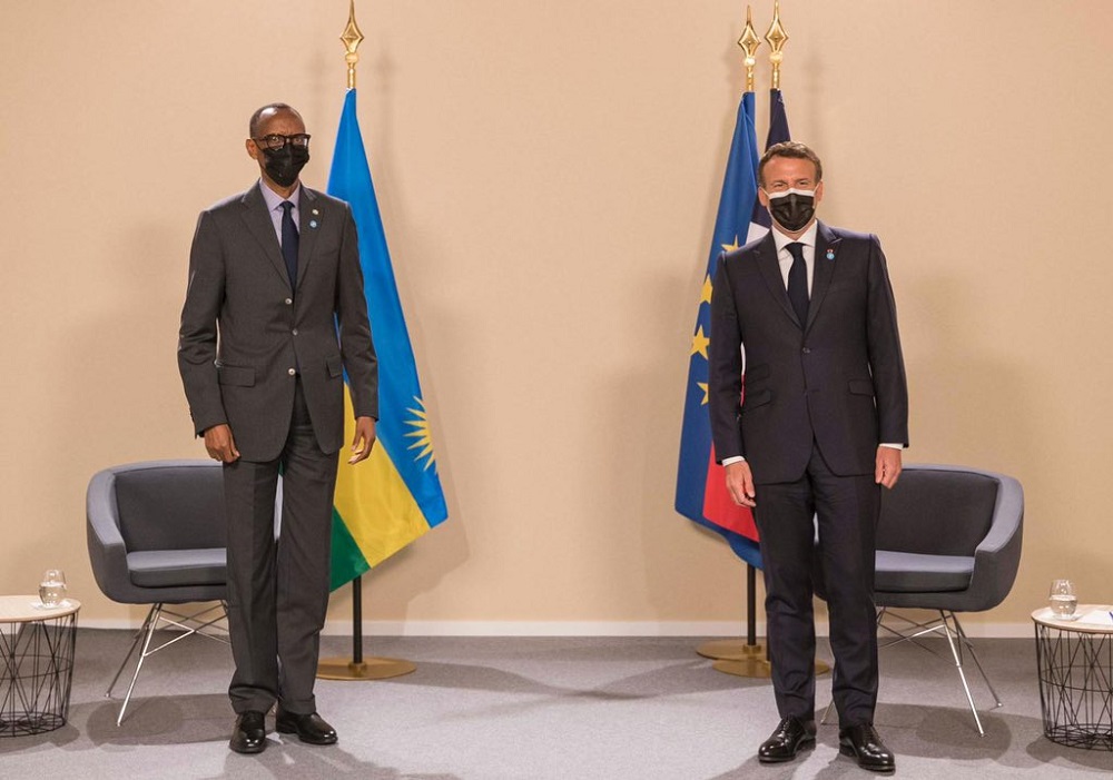 Perezida Kagame na mugenzi we w'u Bufaransa, Emmanuel Macron bagiranye ibiganiro byihariye