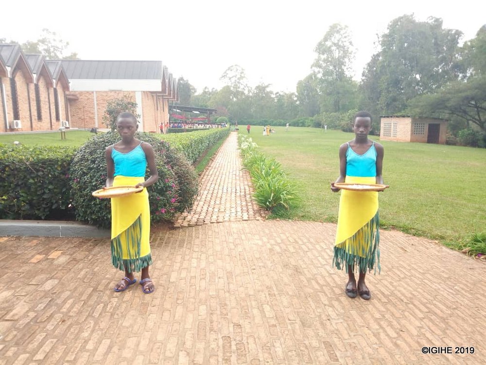 Abana nibo bahaga ikaze abitabiriye ubukwe