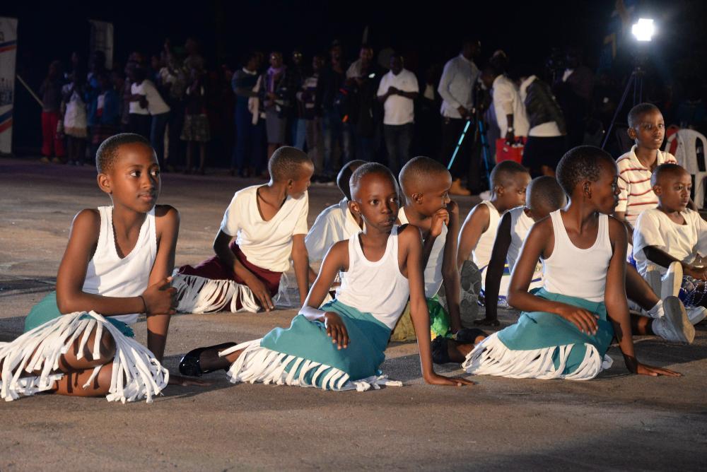 Abana kandi basakuje ibisakuzo bitandukanye birimo ubuhanga bwatangaje abari aho
