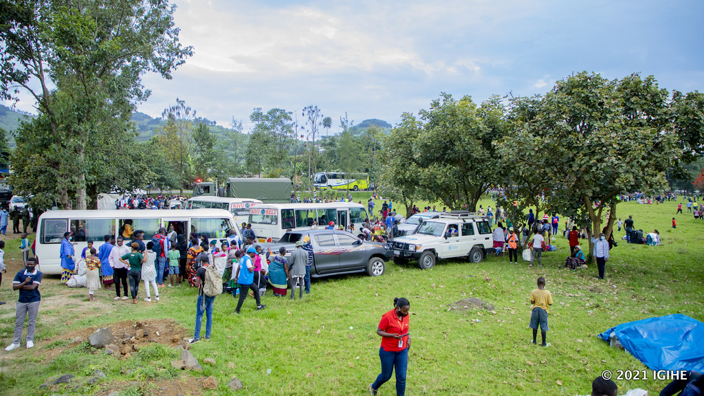 Abantu ni benshi mu Nkambi ya College Inyemeramihigo
