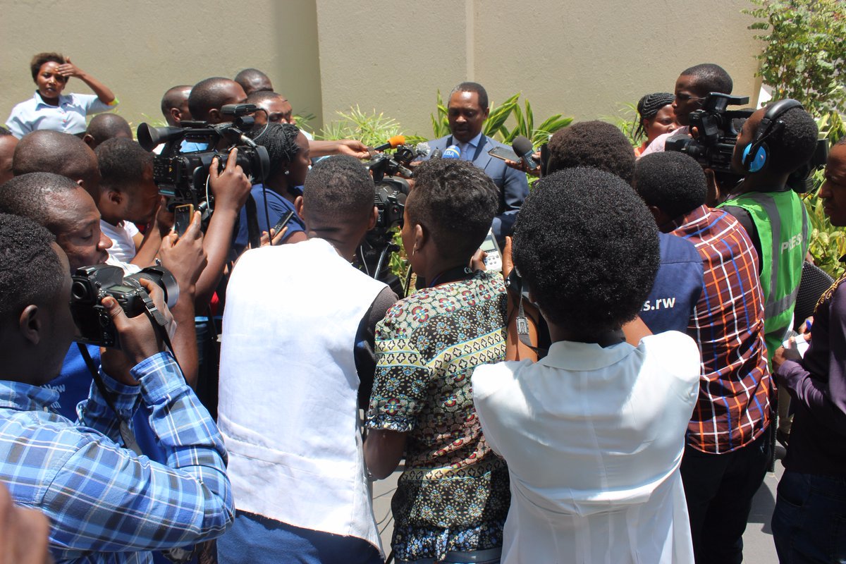 Abanyamakuru basabwe ko Itegeko ryo kubona amakuru risobanurirwa abayobozi bose, bakarigira iryabo
