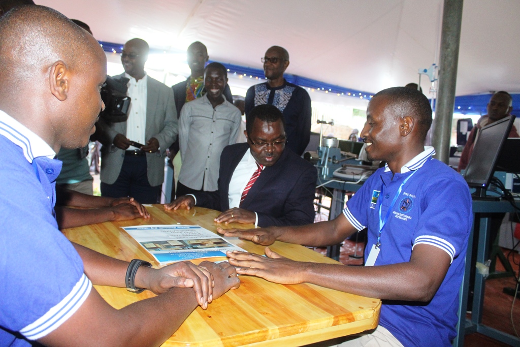 Abanyeshuri ba IPRC South bitabiriye imurikagurisha ry'ibikorerwa mu Rwanda
