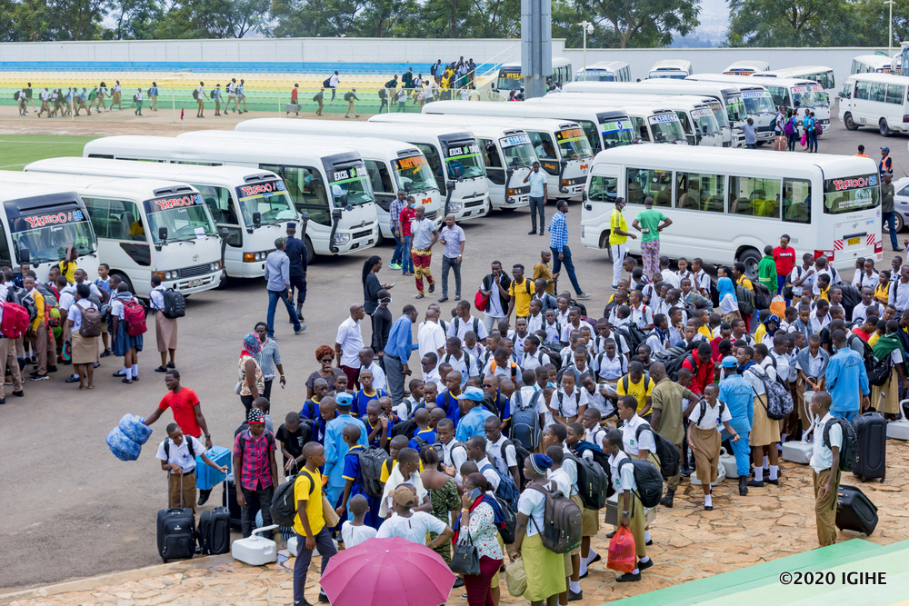 Minisitiri w'Intebe yavuze ko nta mpinduka ku bijyanye n'itangira ry'amashuri