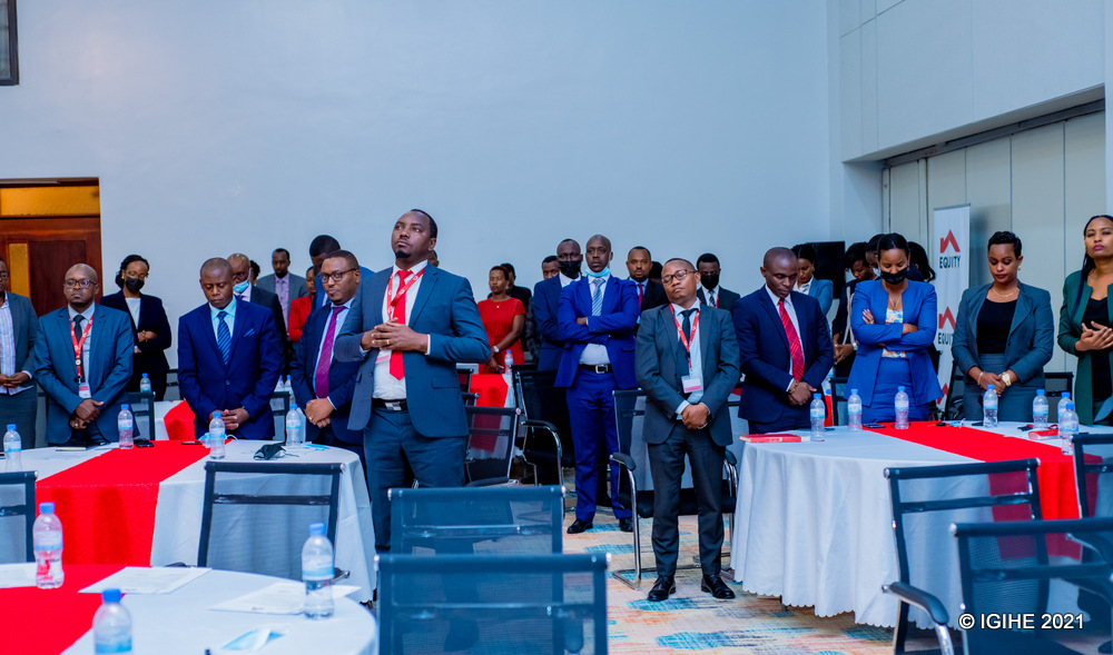 Abasanzwe ari abakozi ba Equity Bank Rwanda bari bitabiriye ibi birori