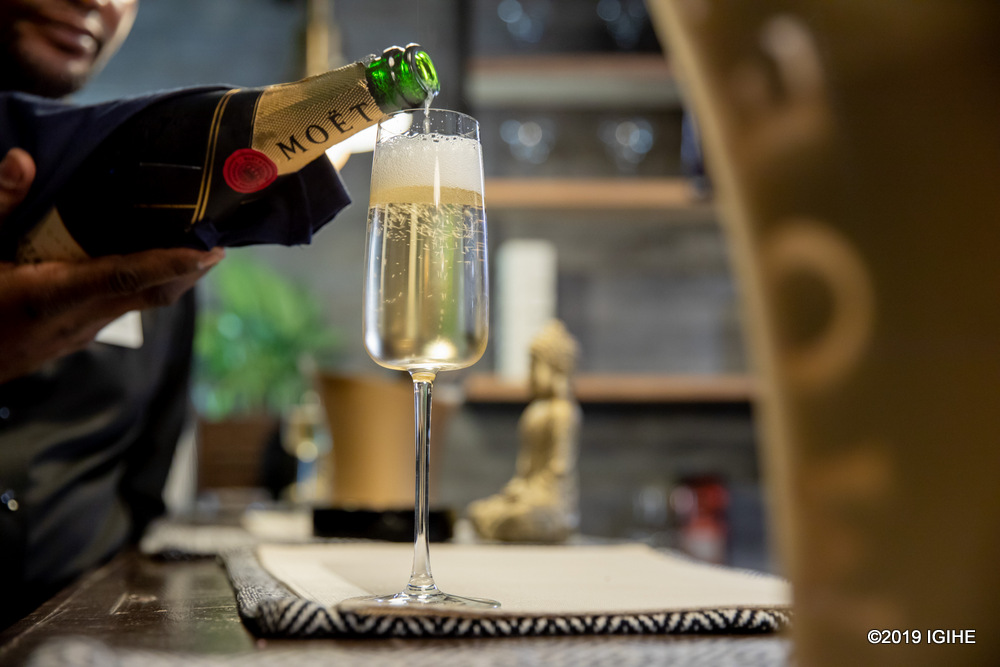 Abashyitsi basogongeye ku buryohe budasanzwe bwa Moët&Chandon