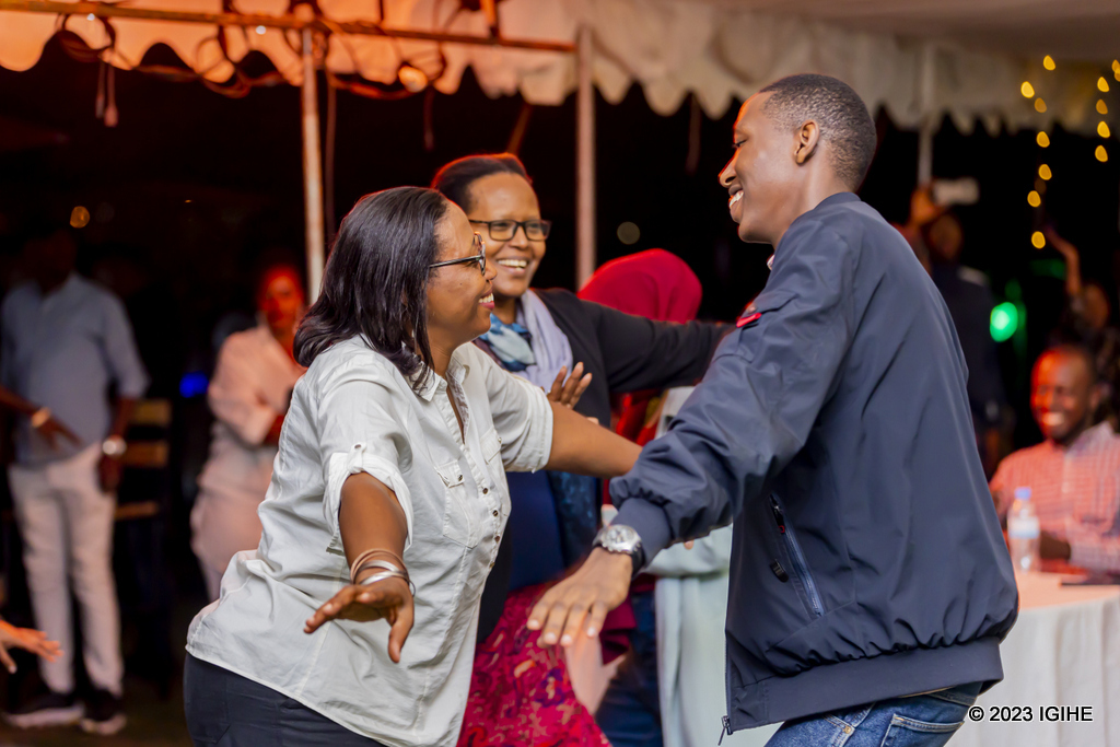Abato n'abakuru bagaragaje urukundo bakunze umuziki gakondo