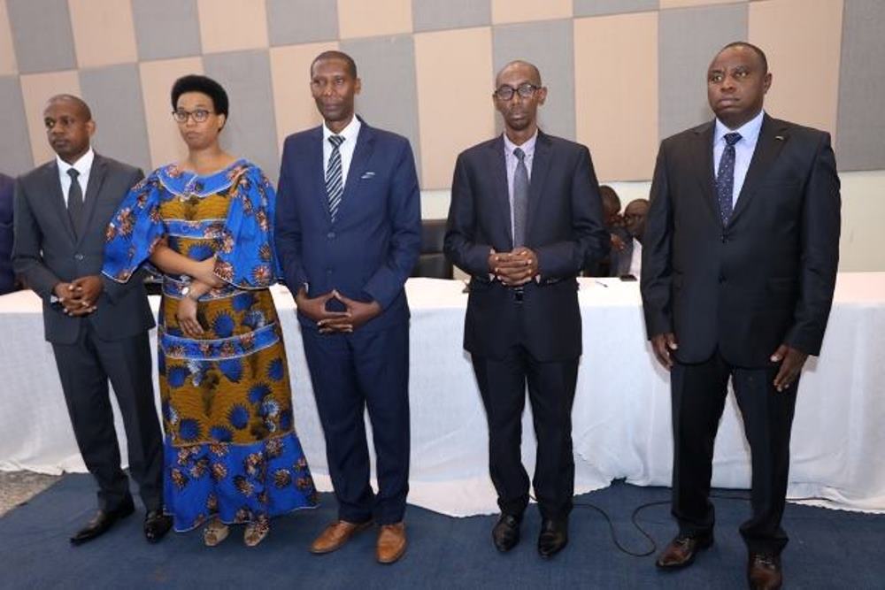 Uhereye iburyo: Umuvugizi wa ADEPR, Rev Karuranga Ephrem; Umwungirije Rev. Karangwa John; Umunyamabanga Mukuru, Pasiteri Gatemberezi Muzungu Paul; Ushinzwe Ubutegetsi n’Imari, Umuhoza Aurélie n'Umujyanama mu by’Imari n’Ubukungu, Pasiteri Ntaganda Jean Paul