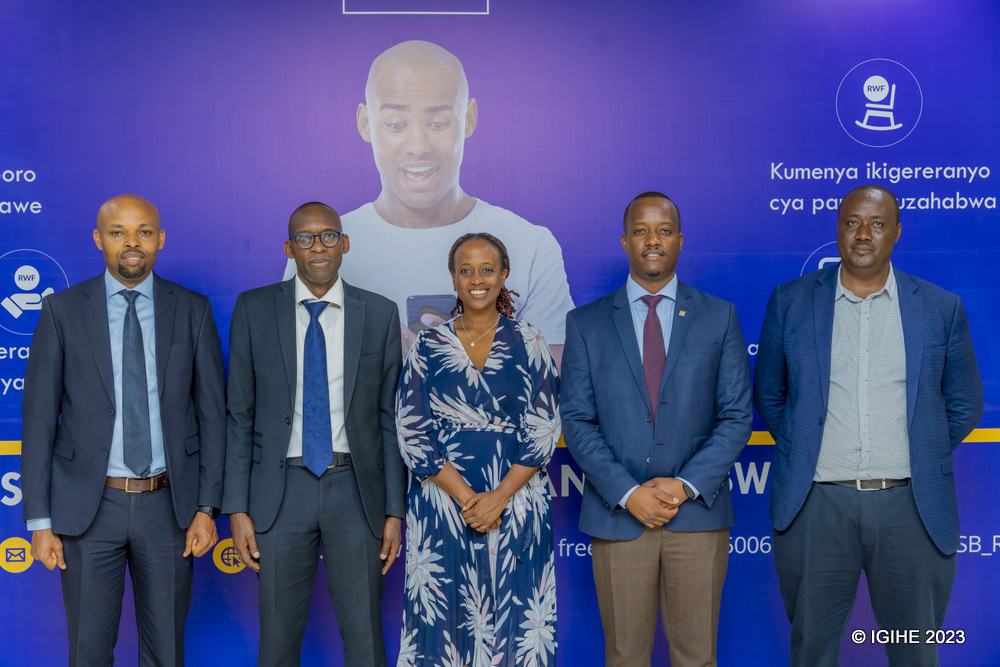 Abayobozi muri RSSB bari muri iki gikorwa cyo kuganiriza abanyamuryango