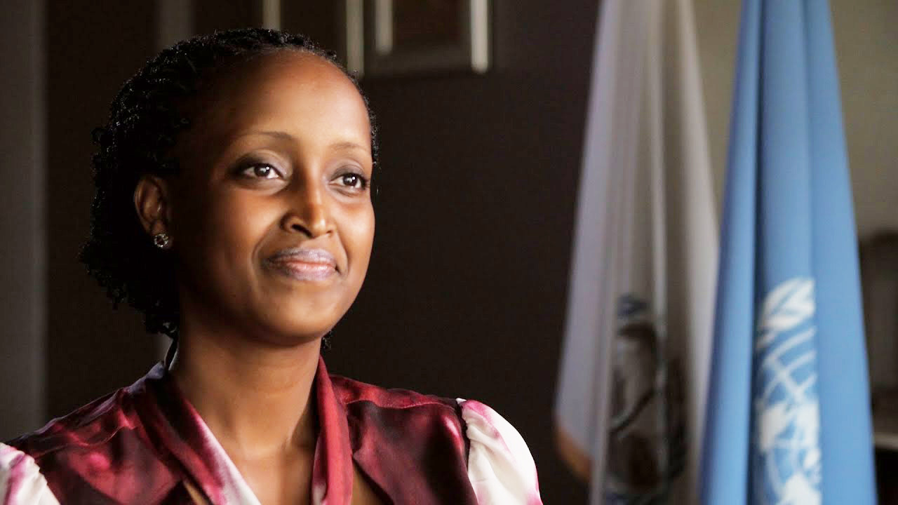 Kabasinga yabaye umushinjacyaha ku byaha bitandukanye ku rwego rw'igihugu na mpuzamahanga