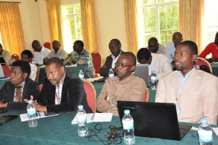 Abenjeniyeri n'abashushanya inyubako mu nama n'Umujyi wa Kigali