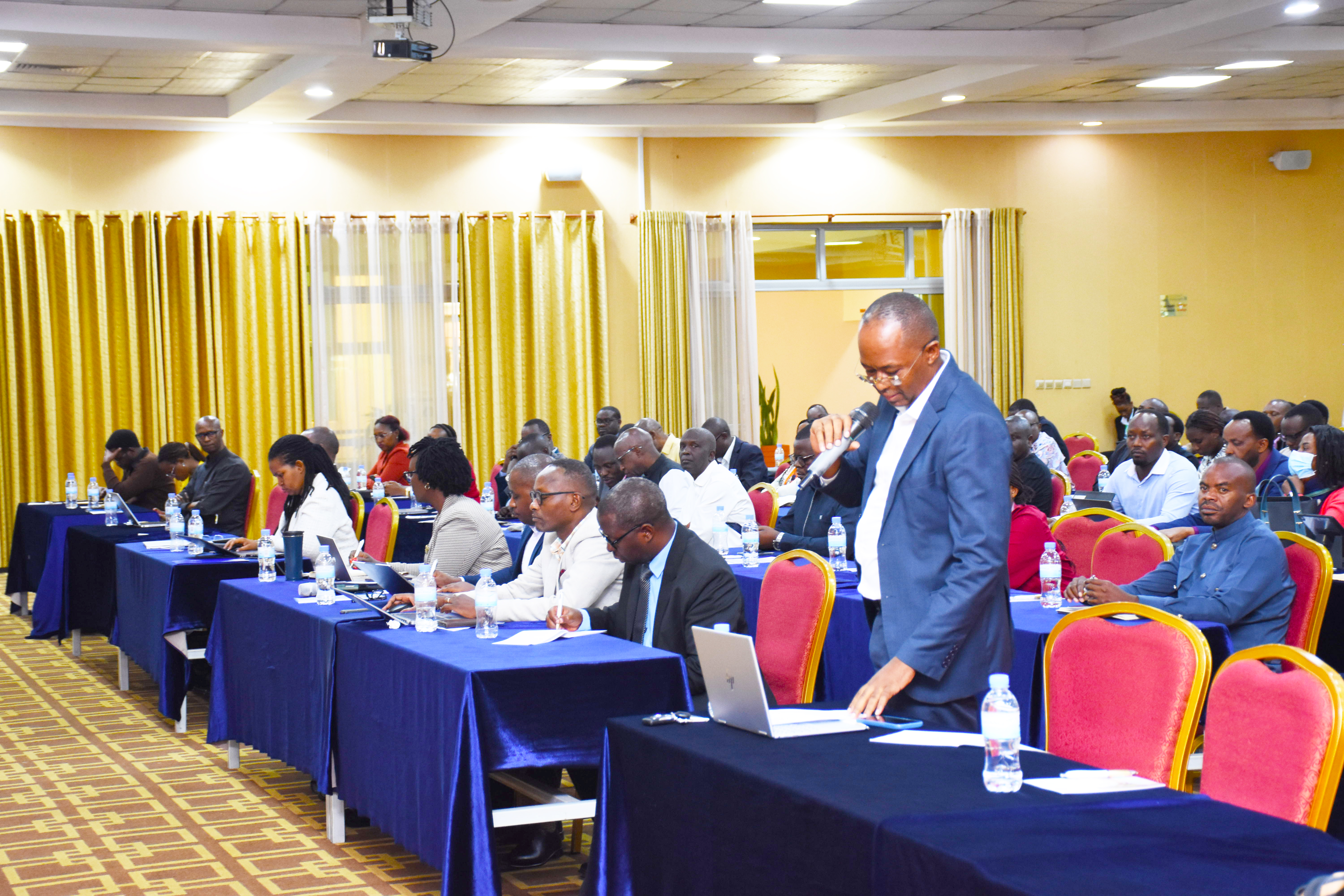 Abitabiriye batanze ibitekerezo kuri gahunda iteganyijwe mu mwaka utaha