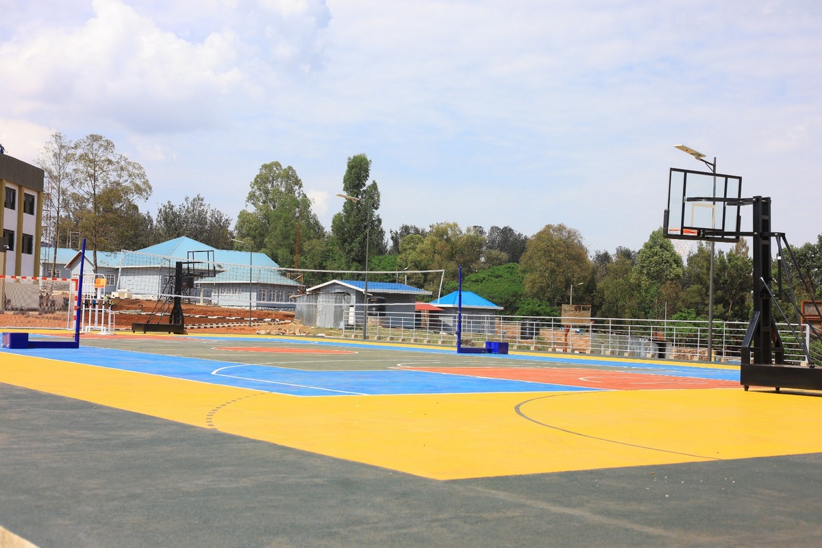 Hanze hari ibibuga bya Basketball na Volleyball
