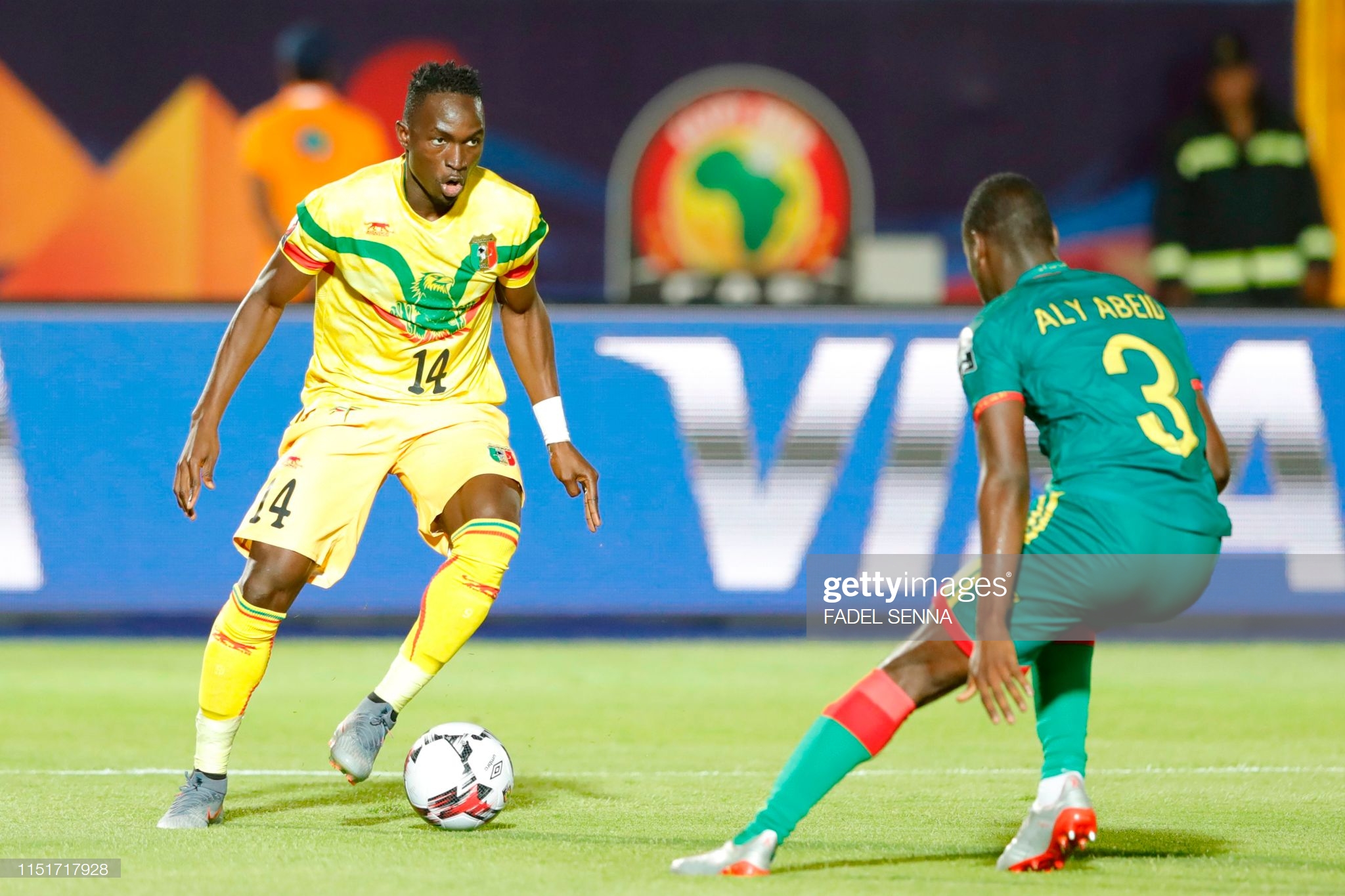 Adama Traore wa Metz yinjiye mu kibuga asimbuye bazina we mu gice cya kabiri