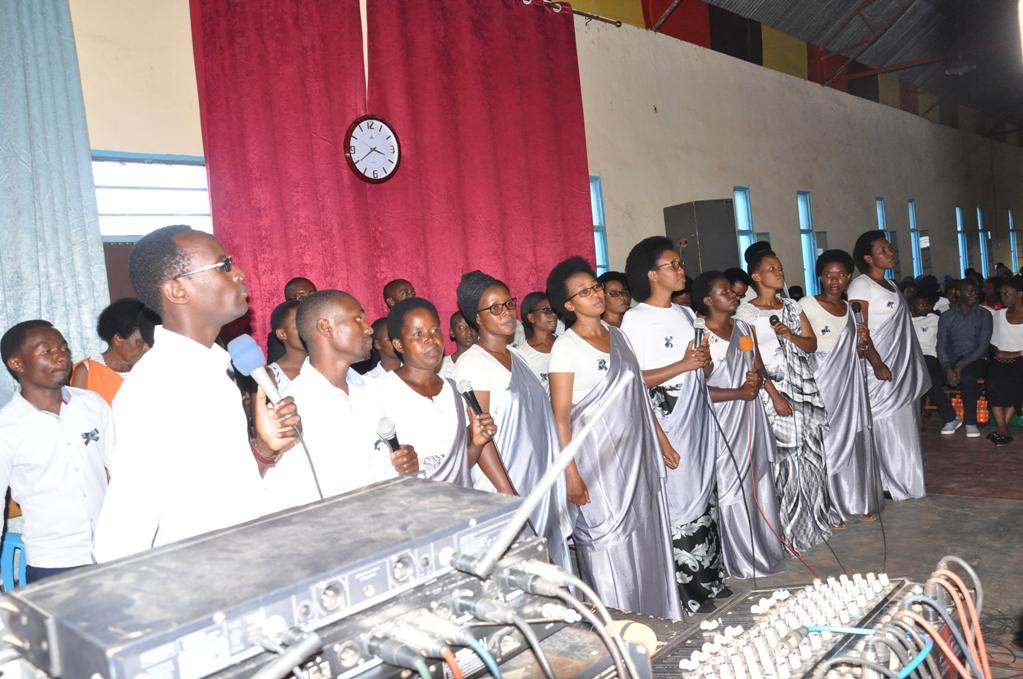 Korali yo muri Paruwasi ya Bibare yatanze ubutumwa bw'ihumure bunyuze mu ndirimbo