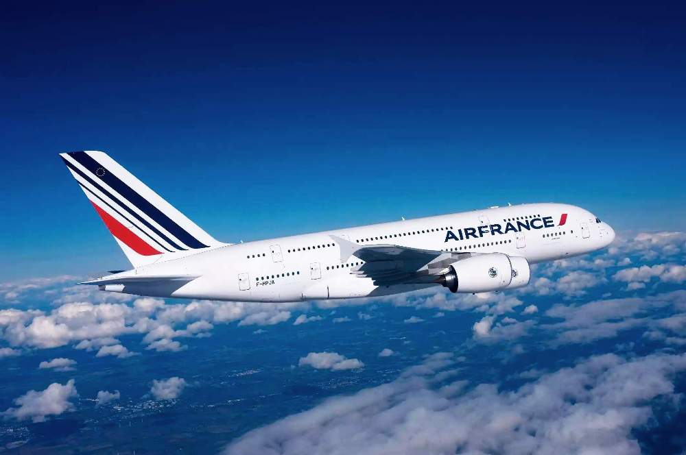 Indege ya Air France yahagurutse muri Maroc igiye i Paris irimo abantu babiri