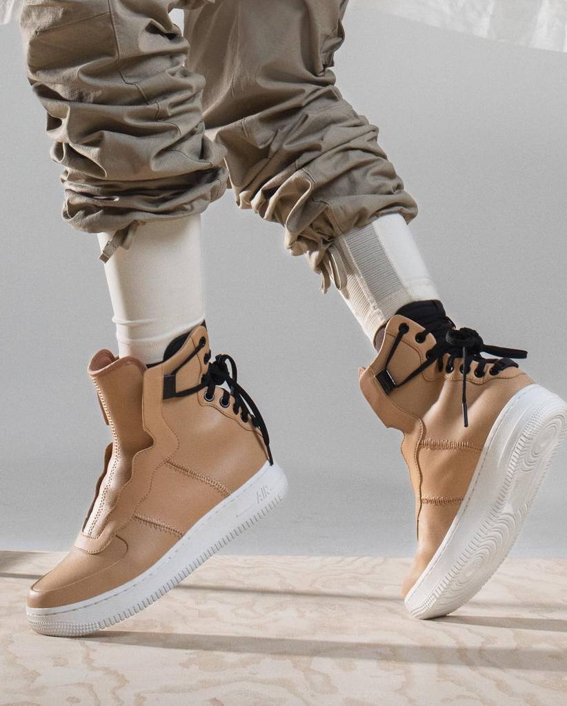 Air Force 11 Rebbel XX ruzajya hanze ku wa 06 Ukuboza 2018 nirwo rukweto uyu mukobwa ari kwamamaza