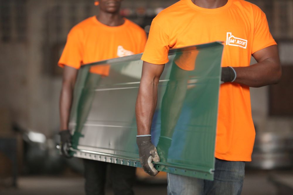 Amabati ya Self Lock akorwa muri Alminium na Zinc
