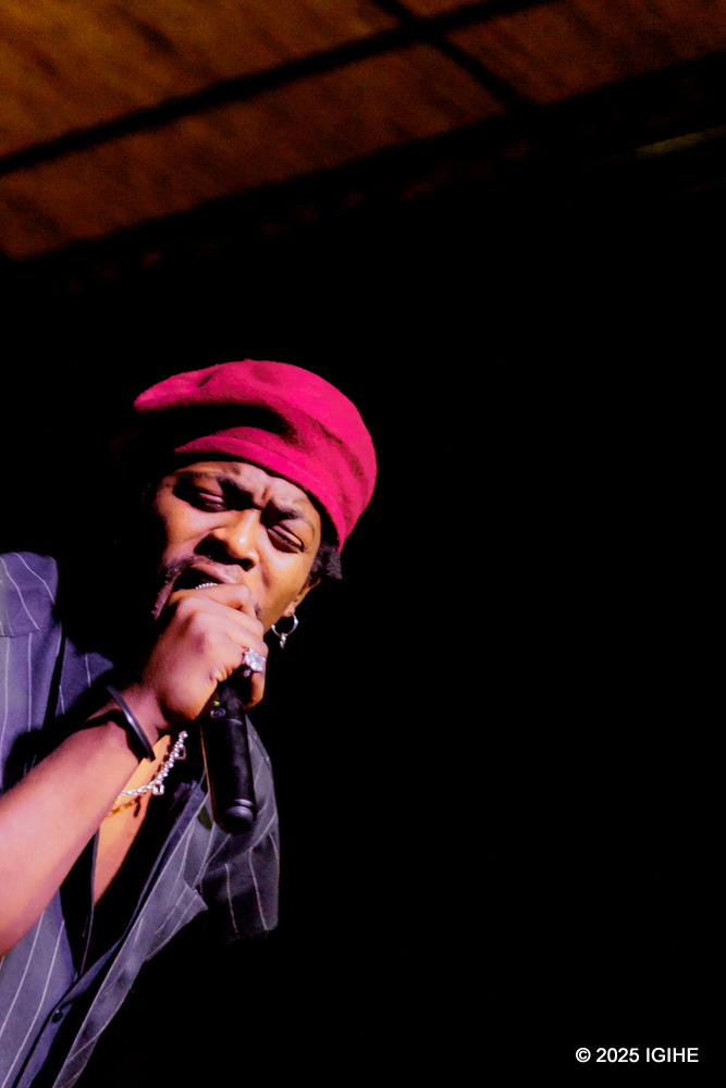 Amalon yongeye kwiyereka abakunzi be