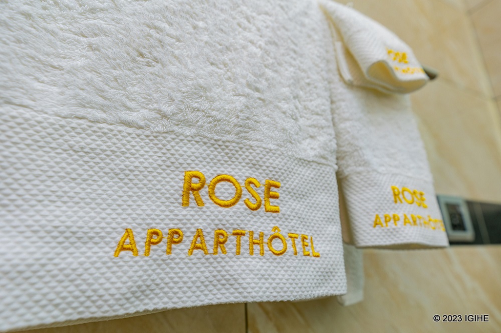 Essuie-mains za Rose Apart Hotel zirihariye, zakozwe bigendanye n'ibyifuzo by'abakiliya