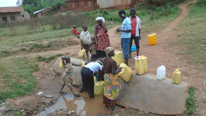 Amazi bavoma mu kabande ntibizeye ubuziranenge bwayo