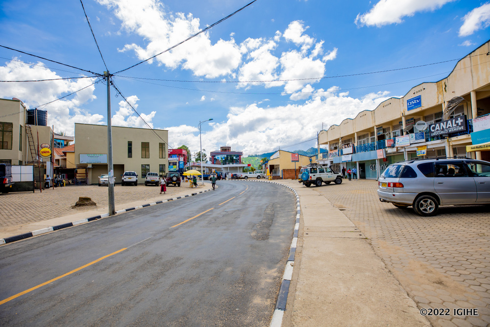 Hari imihanda itanyuramo ibinyabiziga byinshi yafasha abagenzi kuruhuka mu mutwe