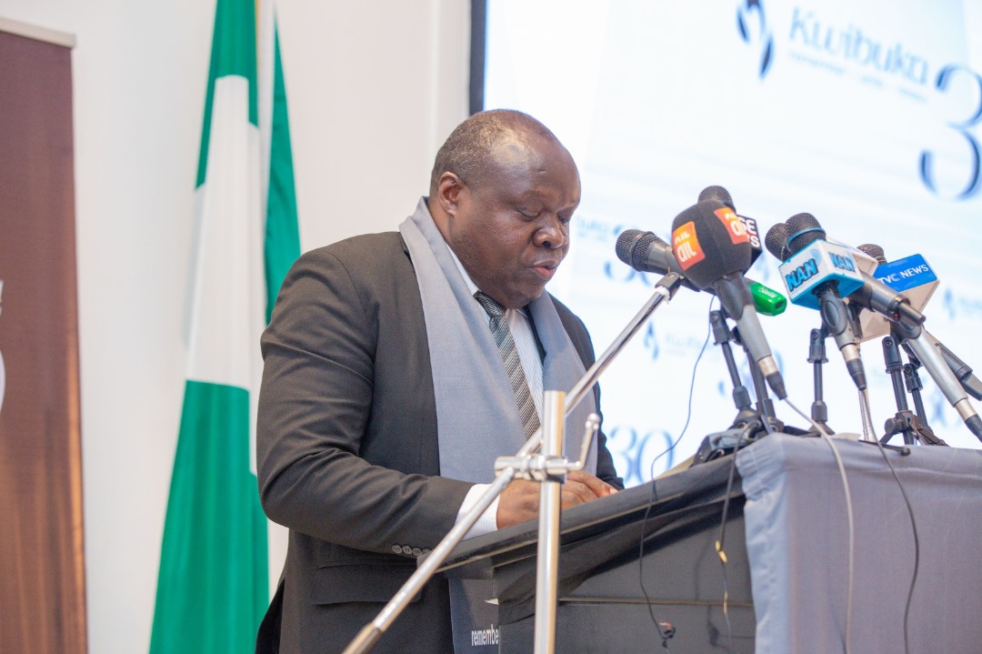 Amb. Bazivamo ageza ijambo ku bitabiriye Kwibuka30